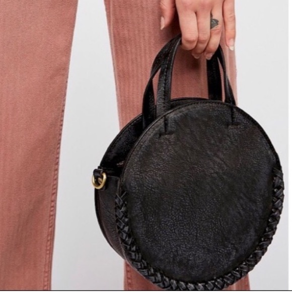 Free People Handbags - FREE PEOPLE Black Circle Crossbody Bag / Purse